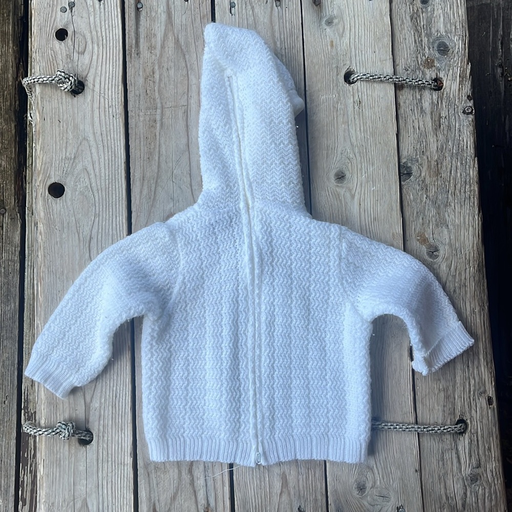 Vintage Petit Ami White Knitted Back Zip Hoodie - size 3-6 months (estimated) - Picture 4 of 8